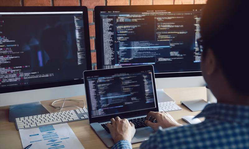数据科学选型：R与Python如何赋能甘州区网站建设？